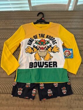 Nintendo Bowser Colorblock Pajama Set in Yellow, White & Green size M-NWT